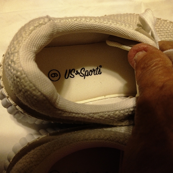 Shoes - Picture 5 of 7